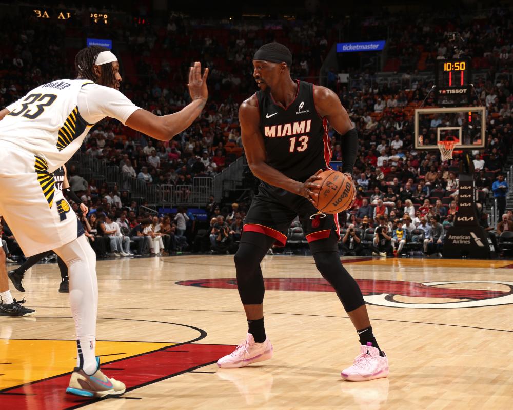 全球唯一绿土赛事开拍！郑钦文：现在目标是大满贯夺冠.