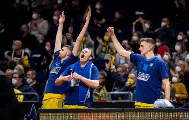 也让部分媒 也让部分媒